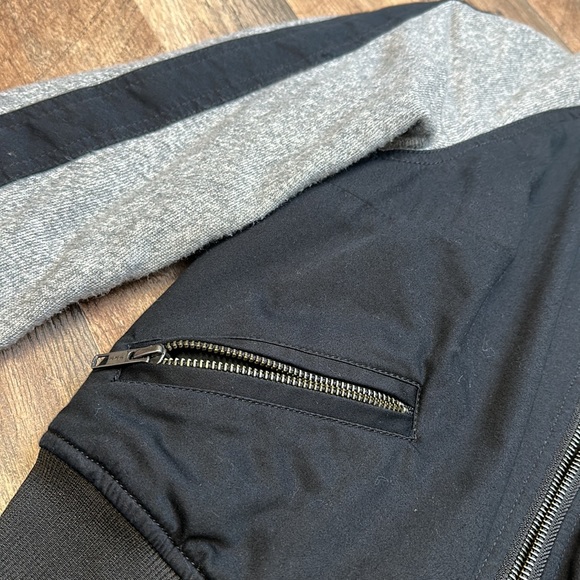 XS Express Jacket - Picture 2 of 2